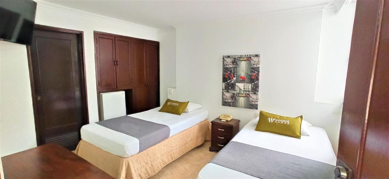 Hotel Windsor Plaza - Downtown กาลี ภายนอก รูปภาพ