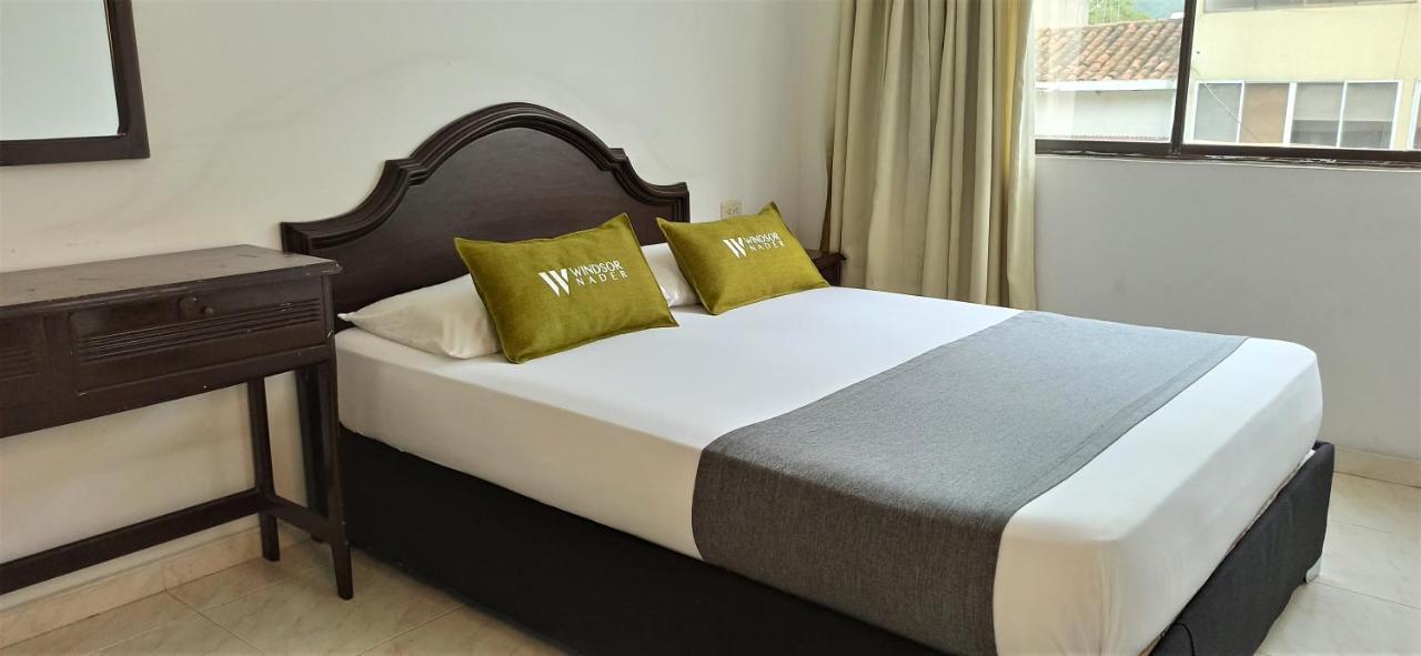 Hotel Windsor Plaza - Downtown กาลี ภายนอก รูปภาพ