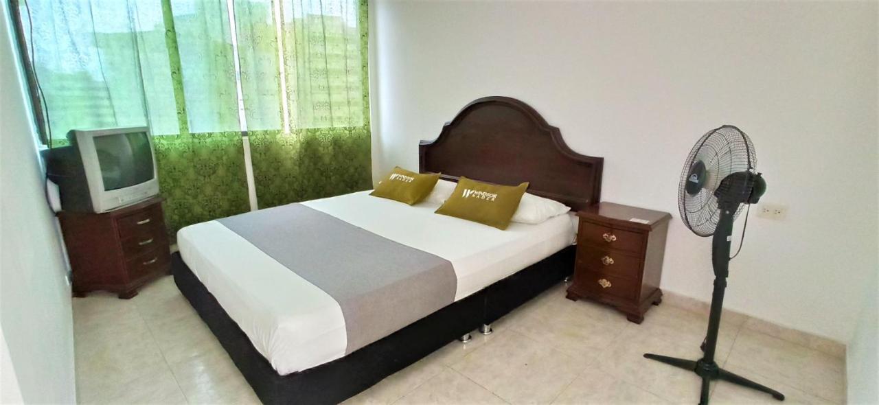 Hotel Windsor Plaza - Downtown กาลี ภายนอก รูปภาพ