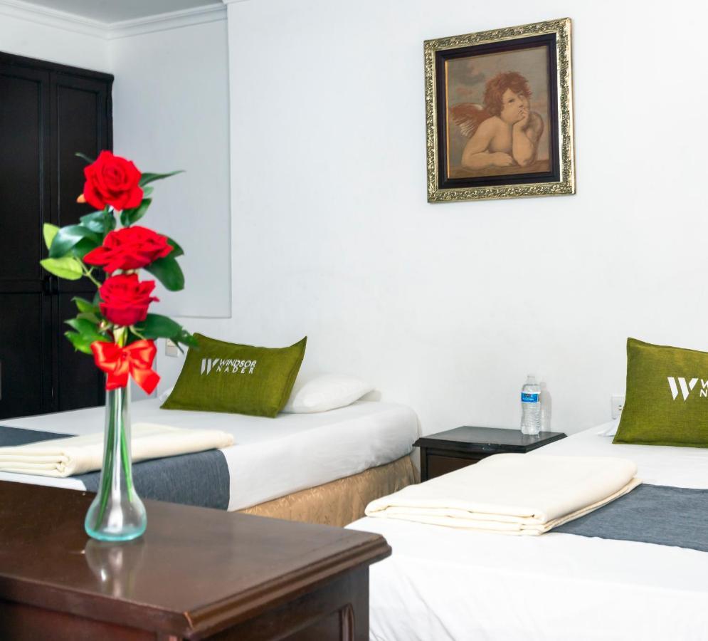 Hotel Windsor Plaza - Downtown กาลี ภายนอก รูปภาพ