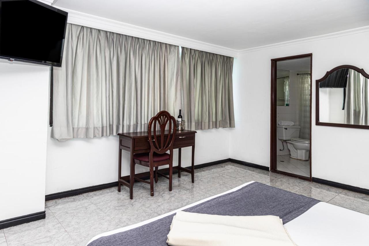 Hotel Windsor Plaza - Downtown กาลี ภายนอก รูปภาพ