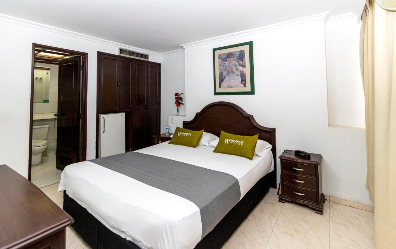 Hotel Windsor Plaza - Downtown กาลี ภายนอก รูปภาพ