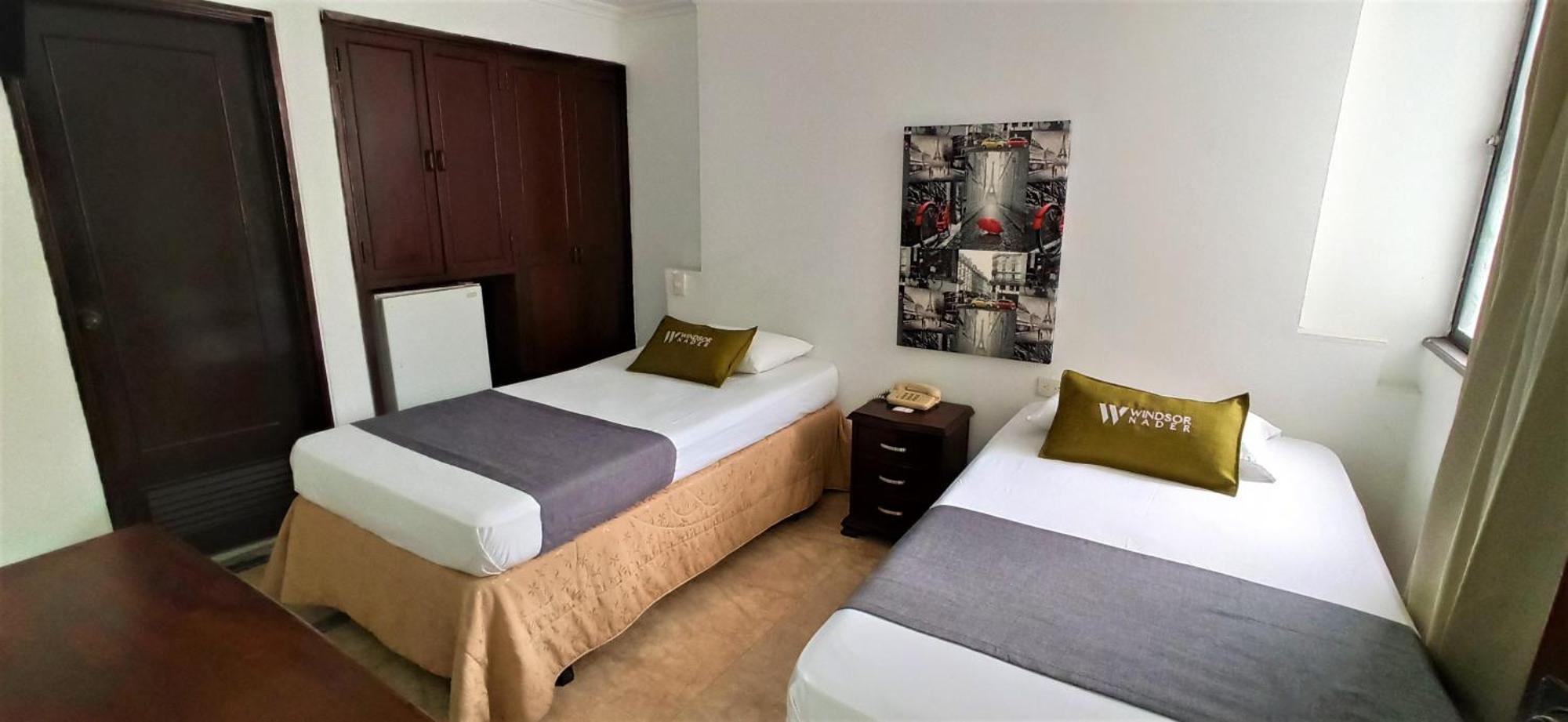 Hotel Windsor Plaza - Downtown กาลี ภายนอก รูปภาพ